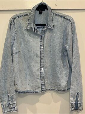 Style House Light Blue Embellished Button-Down Shirt size small